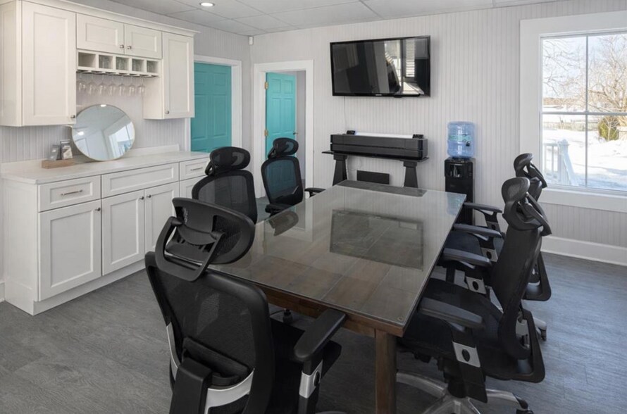 More Photos Of 369-371 Islington St, Portsmouth Storefront Retail Residential For Sale