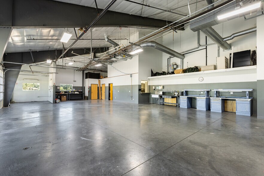 More Photos Of 800 American Way, Windsor Freestanding For Lease