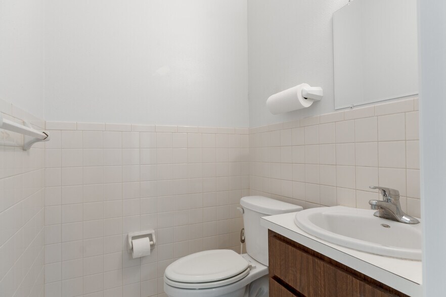 More Photos Of 9030 W Fort Island Trl, Crystal River Medical For Sale