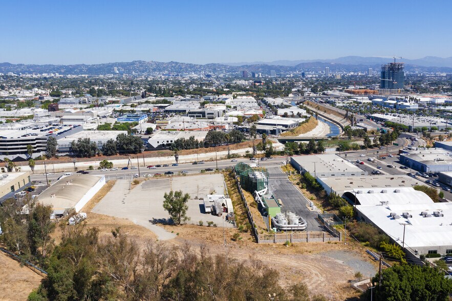 More Photos Of 6000 W Jefferson Blvd, Los Angeles Land For Lease