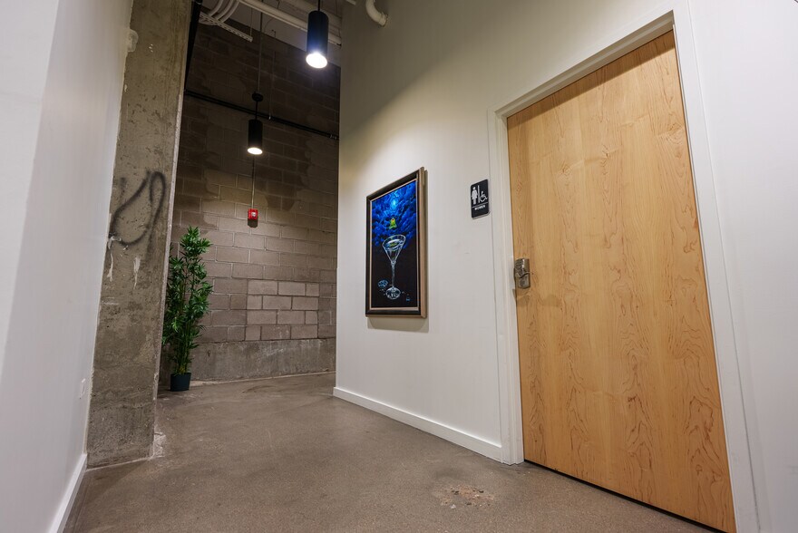 More Photos Of 2210 Blake St, Denver Apartments For Lease