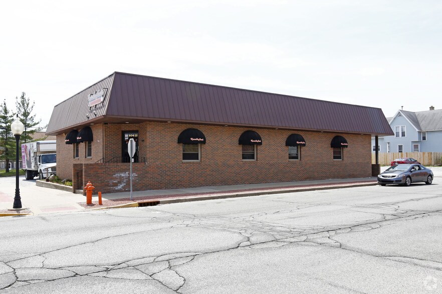 More Photos Of 204 W Barker Ave, Michigan City Restaurant For Sale