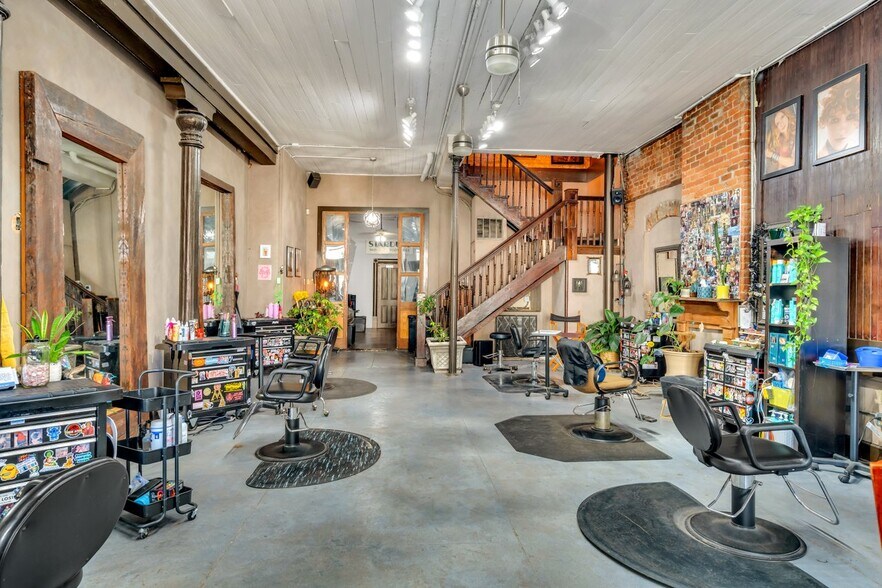 More Photos Of 1908 Magazine St, New Orleans Storefront Retail Residential For Sale