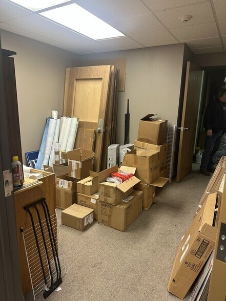 More Photos Of 18673 Dix Toledo, Brownstown Industrial For Lease