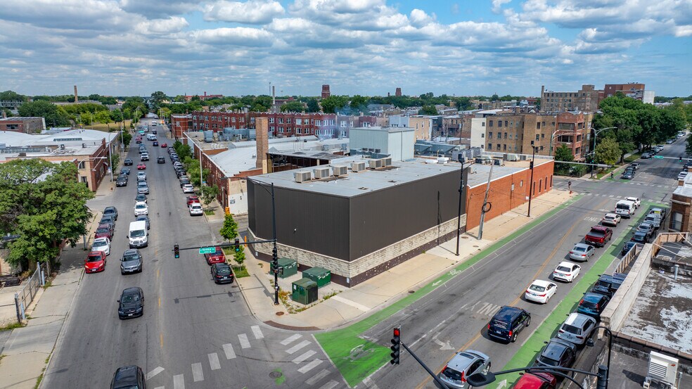 More Photos Of 3220 W Grand Ave, Chicago Food Processing For Sale