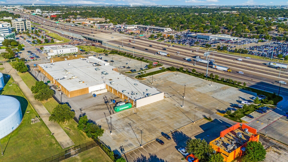 More Photos Of 930-1000 W Airport Fwy, Irving Health Club For Sale