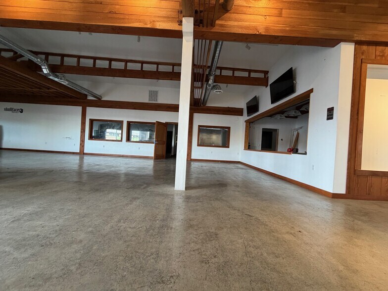 More Photos Of 2029 Broadway St, Eureka Storefront Retail Office For Sale