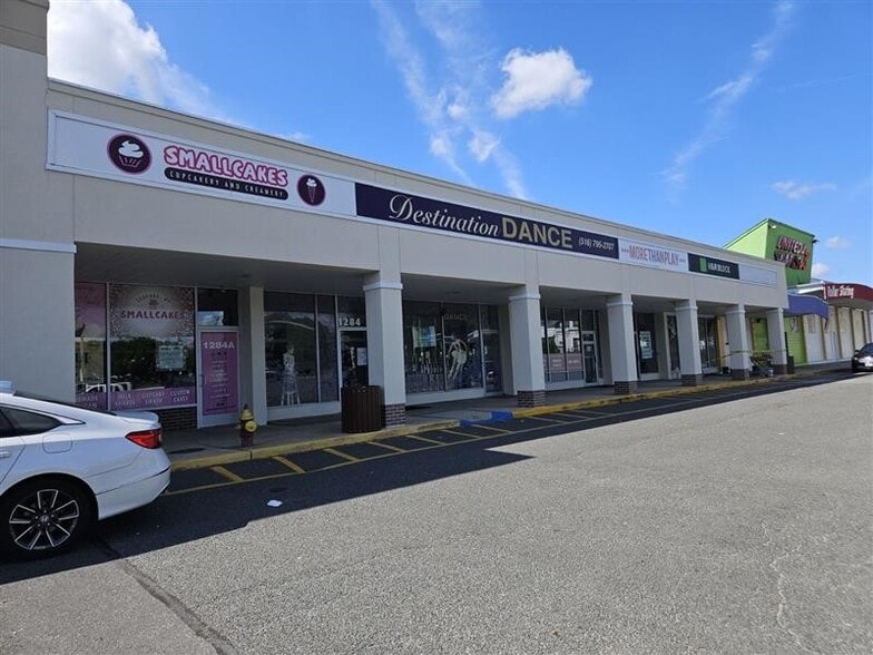 More Photos Of 1220-1310 Hicksville Rd, Seaford Unknown For Lease