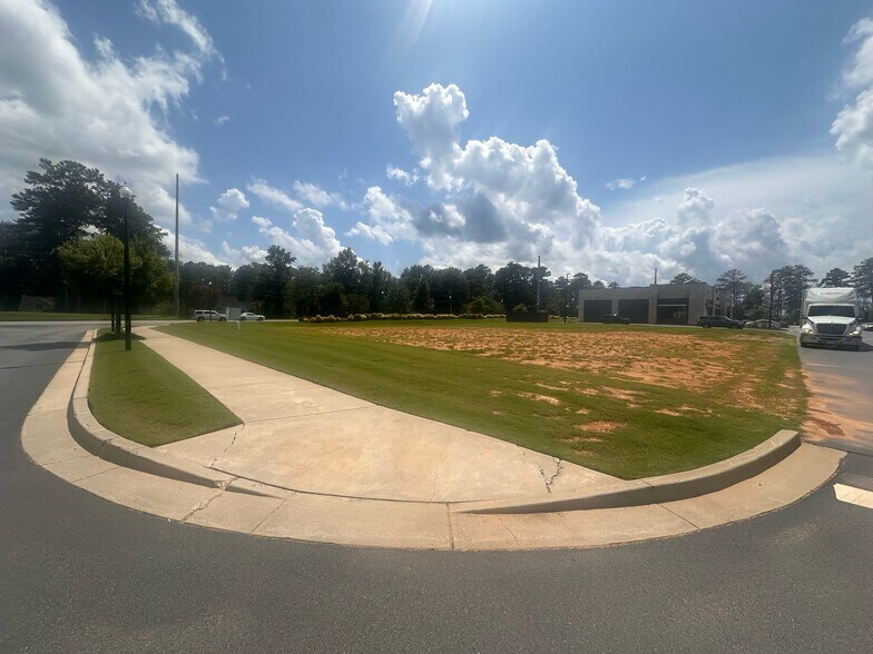 More Photos Of 5781 Zebulon Rd, Macon-Bibb Land For Sale