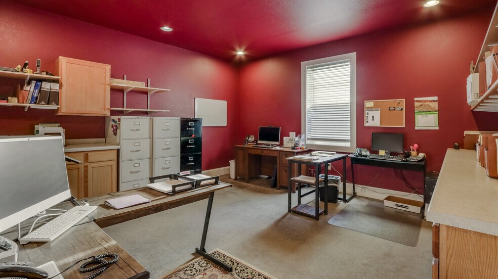 More Photos Of 33 W Cedar St, Chippewa Falls Office For Sale