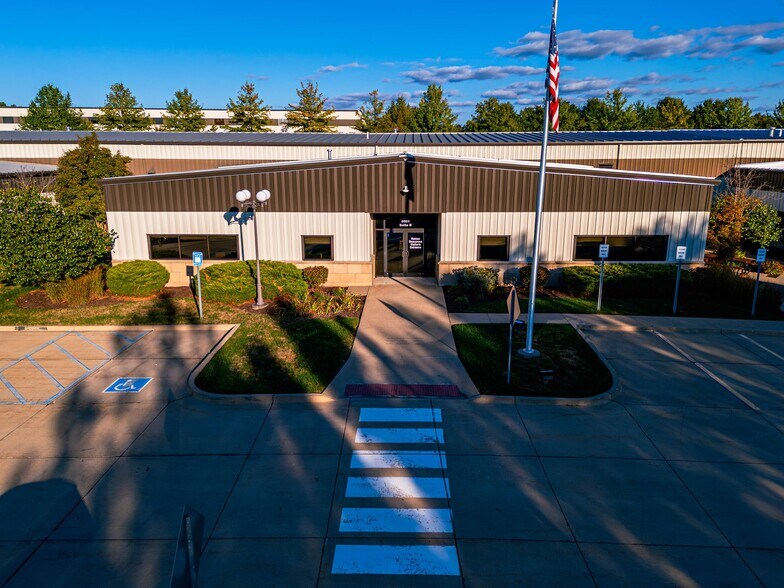 More Photos Of 6001 W Van Horn Tavern Rd, Columbia Office For Lease