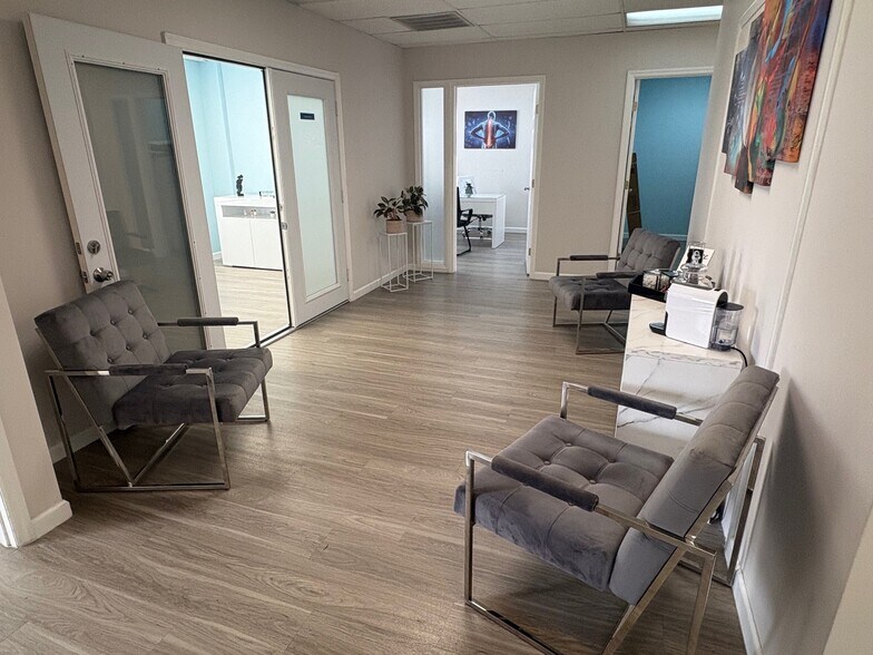 More Photos Of 6105 Memorial Hwy, Tampa Office For Lease