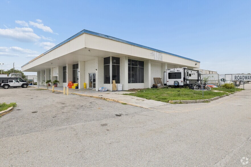 Primary Photo Of 7501 E 15th St, Sarasota Land For Lease