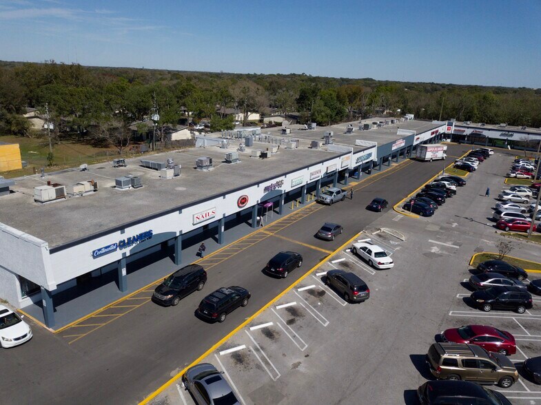 More Photos Of 2625 N Hiawassee Rd, Orlando Storefront For Sale