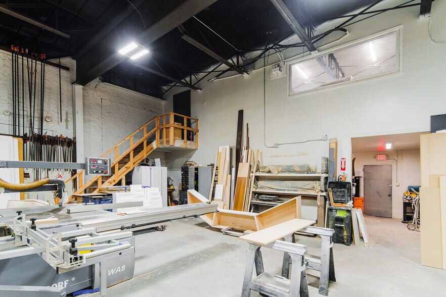 More Photos Of 1819 Gilford Ave, New Hyde Park Warehouse For Sale