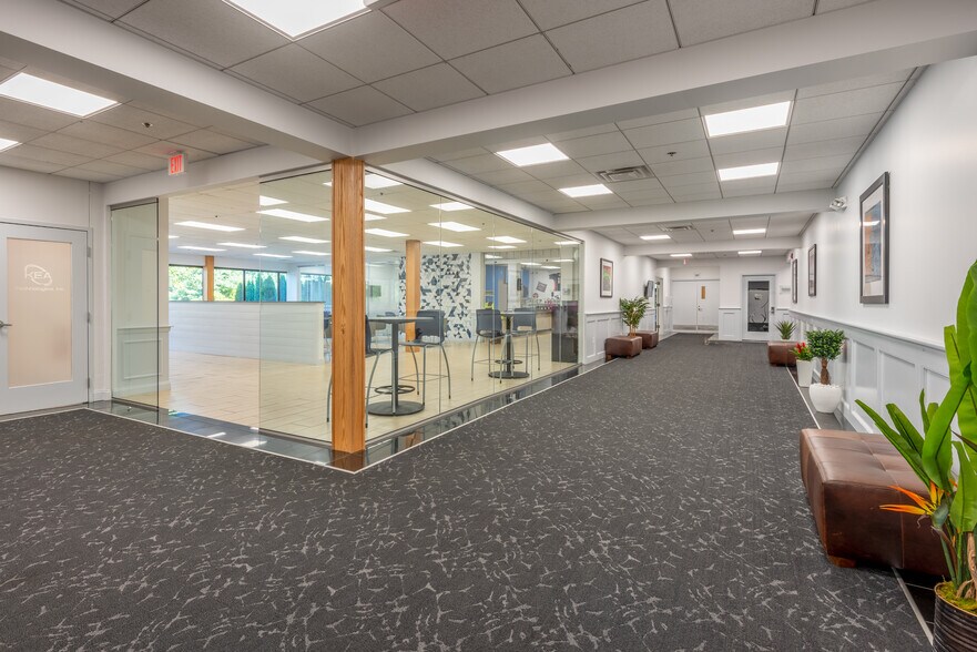 More Photos Of 1 Monarch Dr, Littleton Office For Lease