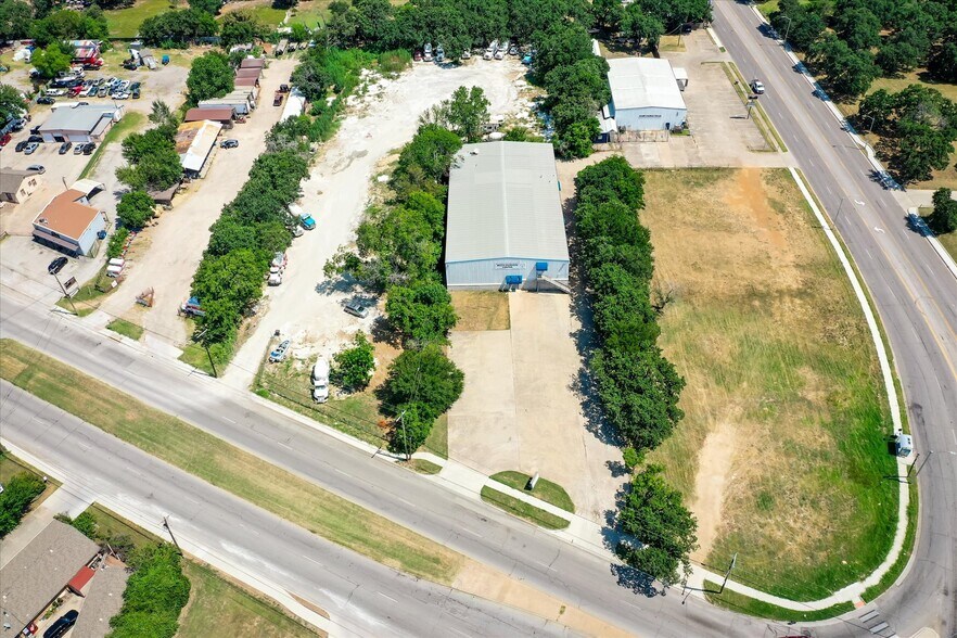 Primary Photo Of 4109 Mansfield Hwy, Forest Hill Schools For Sale