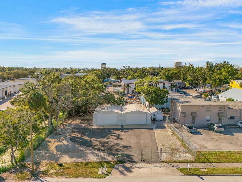 More Photos Of 2182 10th St, Sarasota Industrial For Sale
