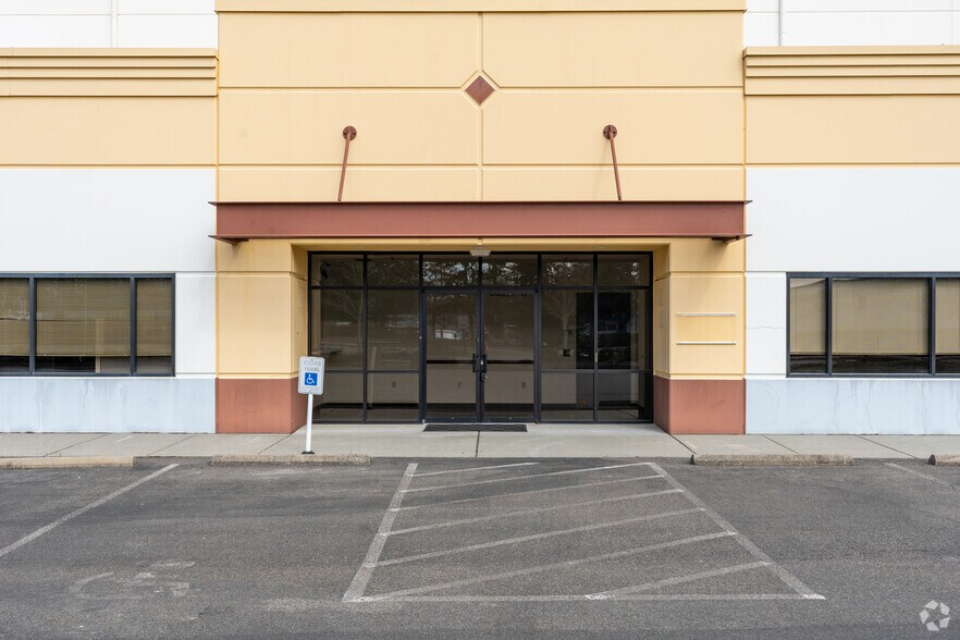 More Photos Of 2615 94th St SW, Everett Manufacturing For Lease