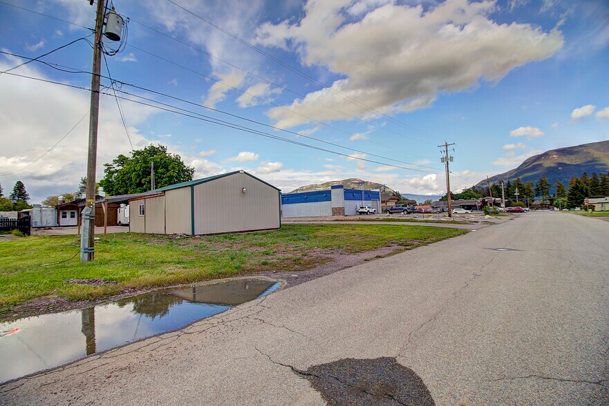 More Photos Of 700 9th St W, Columbia Falls Restaurant For Sale