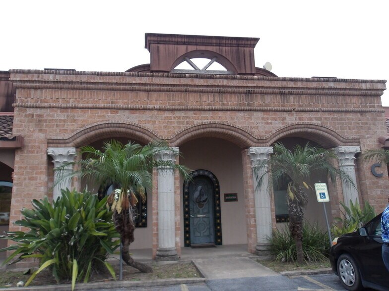 More Photos Of 1906 E Tyler Ave, Harlingen Loft Creative Space For Sale