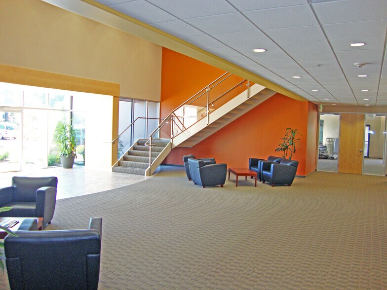 More Photos Of 3663 N Laughlin Rd, Santa Rosa Medical For Lease