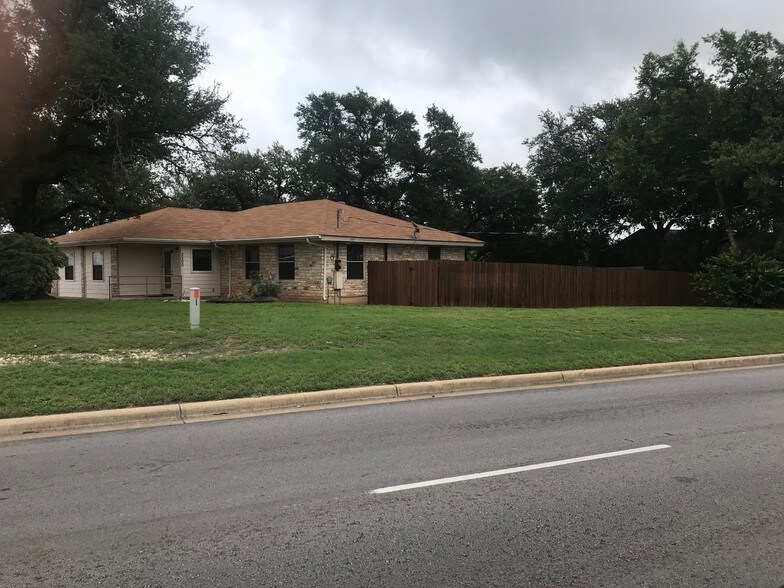 More Photos Of 2500 S Bagdad Rd, Leander Freestanding For Sale