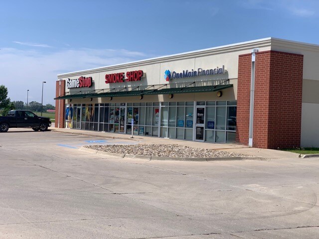 Primary Photo Of , Mason City General Retail For Sale