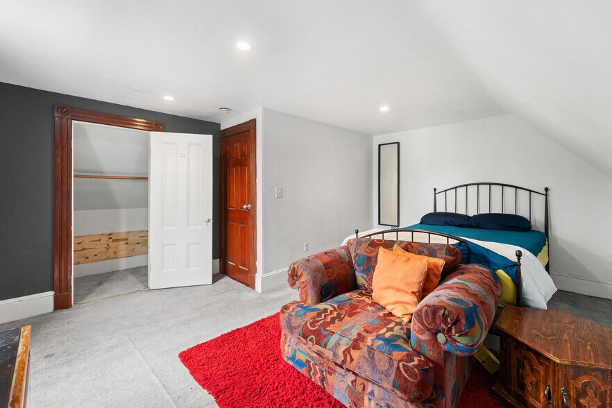 More Photos Of 47 Clinton St, Framingham Apartments For Sale