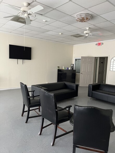 More Photos Of 6978 Main St, Lithonia Storefront Retail Office For Sale