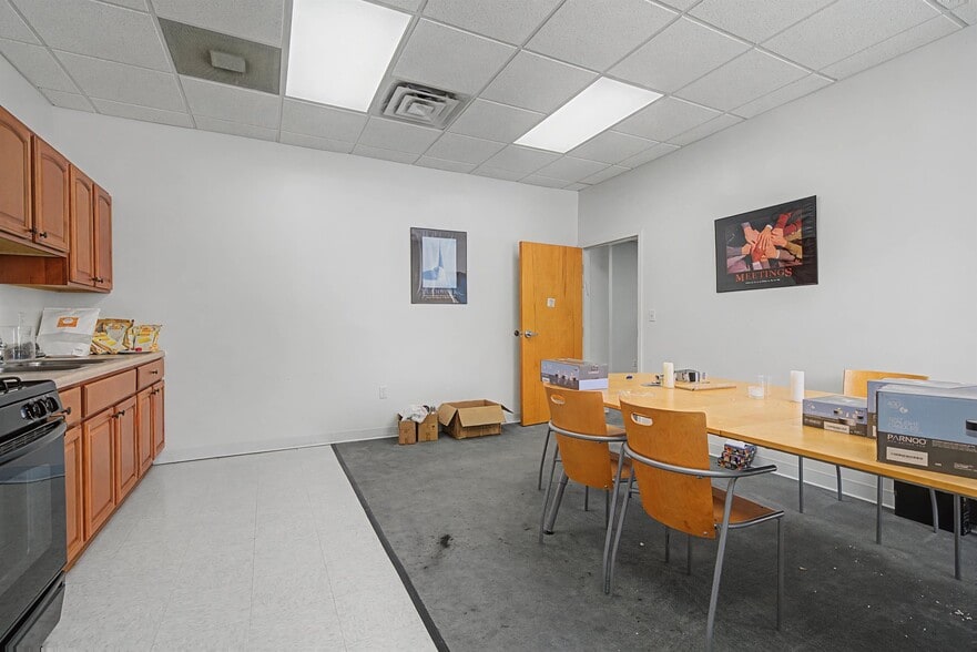 More Photos Of 688 Route 17K, Montgomery Warehouse For Lease