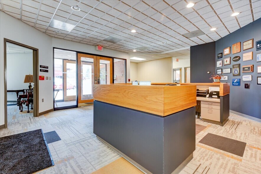 More Photos Of 100 W Antietam St, Hagerstown Office For Lease