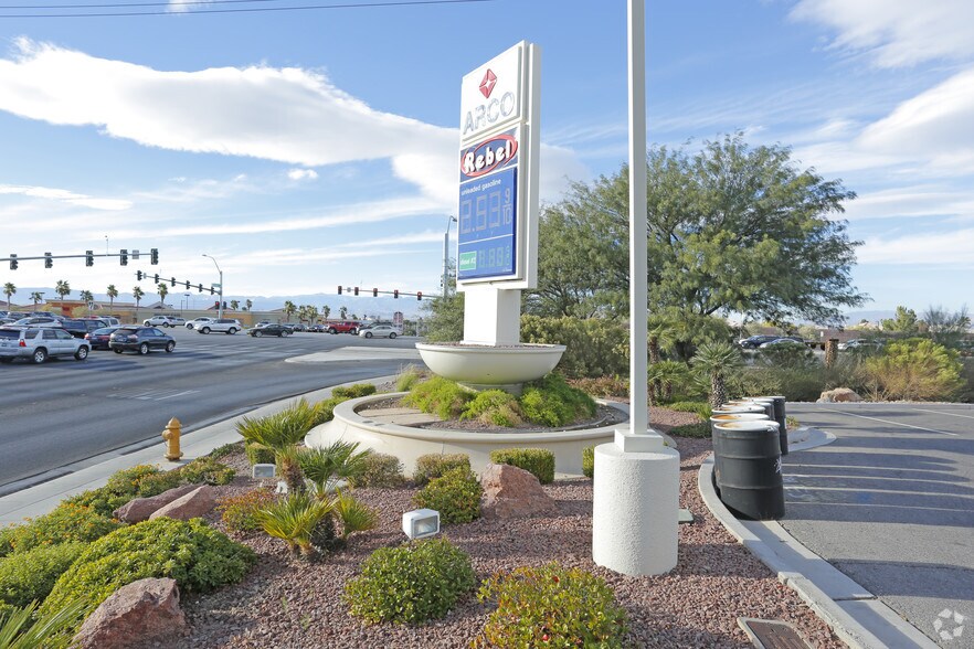 More Photos Of 10000 S Eastern Ave, Henderson Service Station For Lease