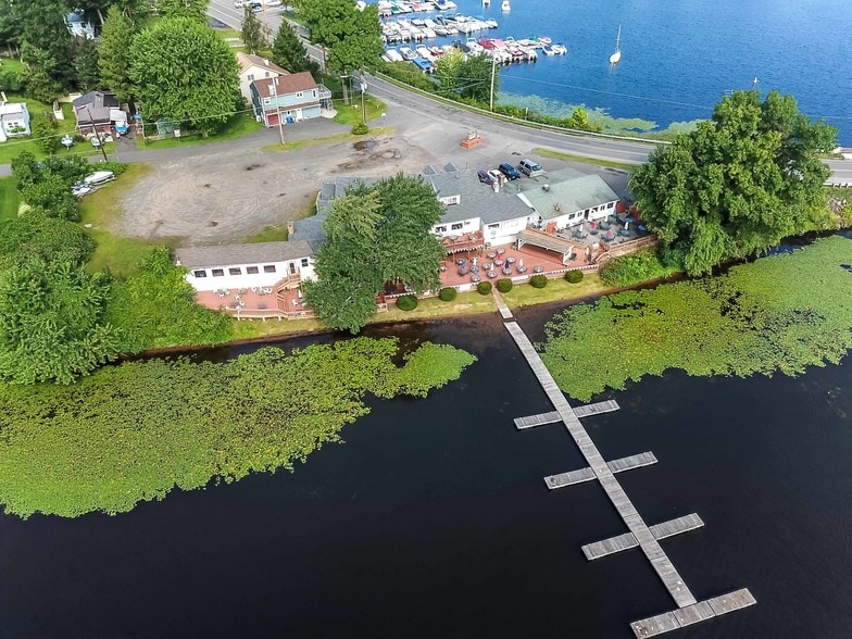 More Photos Of 141 Congamond Rd, Southwick Restaurant For Lease