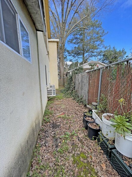 More Photos Of 17505 Sonoma Hwy, Sonoma Apartments For Sale