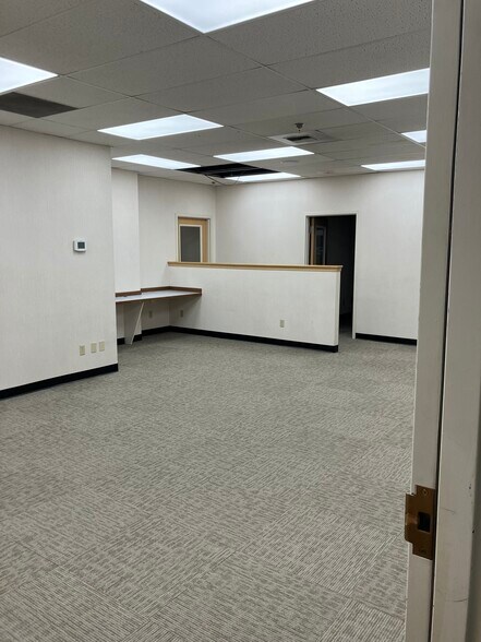 More Photos Of 1600 North Ave W, Missoula Warehouse For Lease