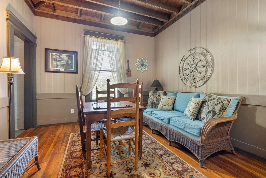 More Photos Of 207 W 2nd Ave, Easley Hospitality For Sale