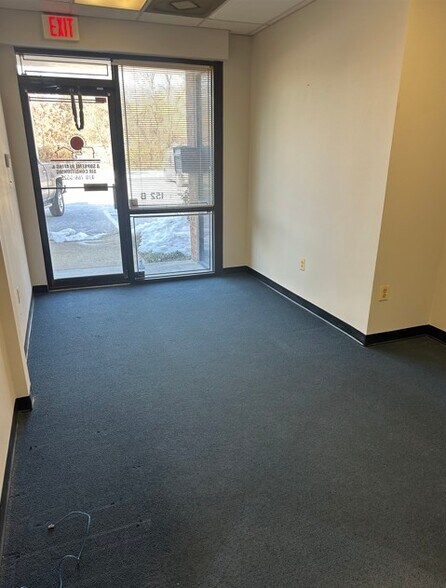 More Photos Of 152 Blades Ln, Glen Burnie Research And Development For Lease