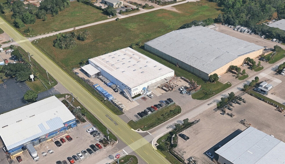 More Photos Of 3531 Old Metro Pky, Fort Myers Distribution For Lease