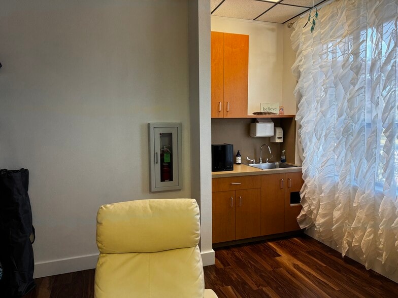 More Photos Of 1061 E Main St, Grass Valley Medical For Sale