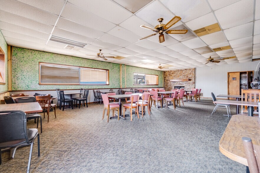 More Photos Of 103 Interstate 40, Shamrock Restaurant For Sale