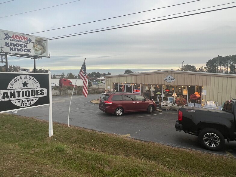 More Photos Of 13021A Veterans Memorial Hwy, Douglasville Warehouse For Lease