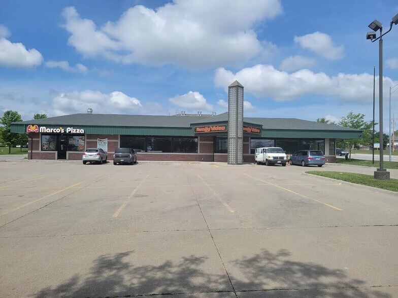 More Photos Of 1910 N 168th St, Omaha General Retail For Lease