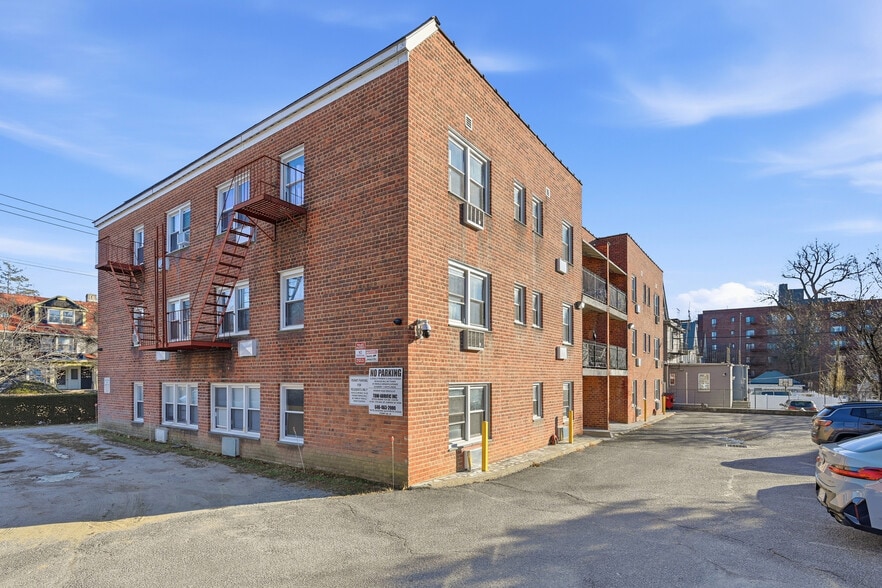 More Photos Of 30 Archer Ave, Mount Vernon Apartments For Sale