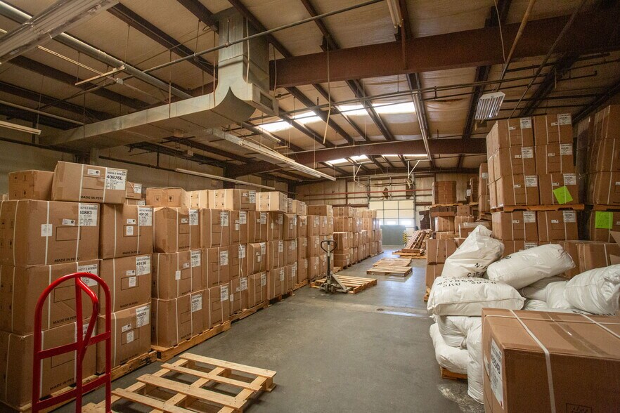 More Photos Of 1401 Hopeman Pkwy, Waynesboro Industrial For Lease