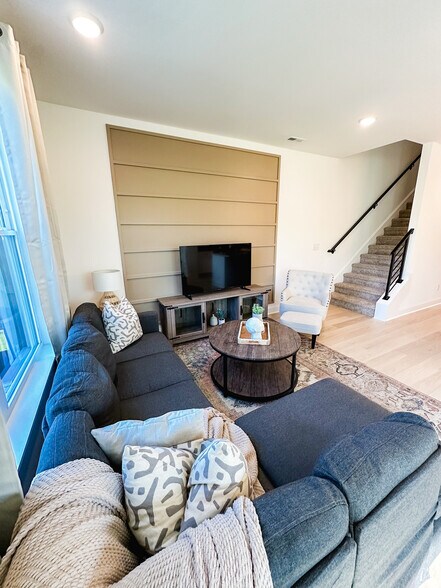 More Photos Of 8407-8456 Whisper Ln, Powell Apartments For Sale