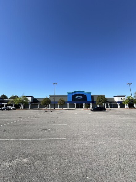 More Photos Of 1400 Walter Reed Rd, Fayetteville Unknown For Lease