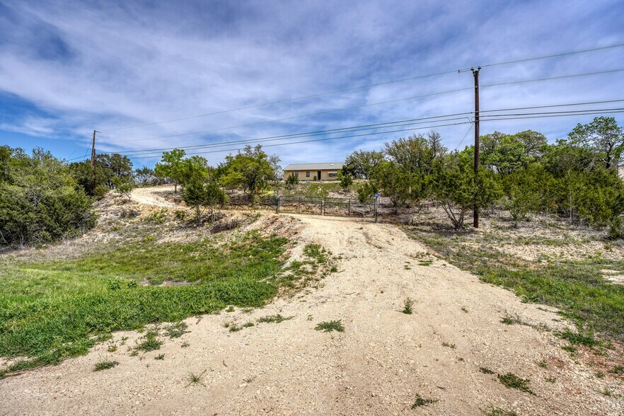 More Photos Of 8662 US 281 hwy, Blanco Land For Sale