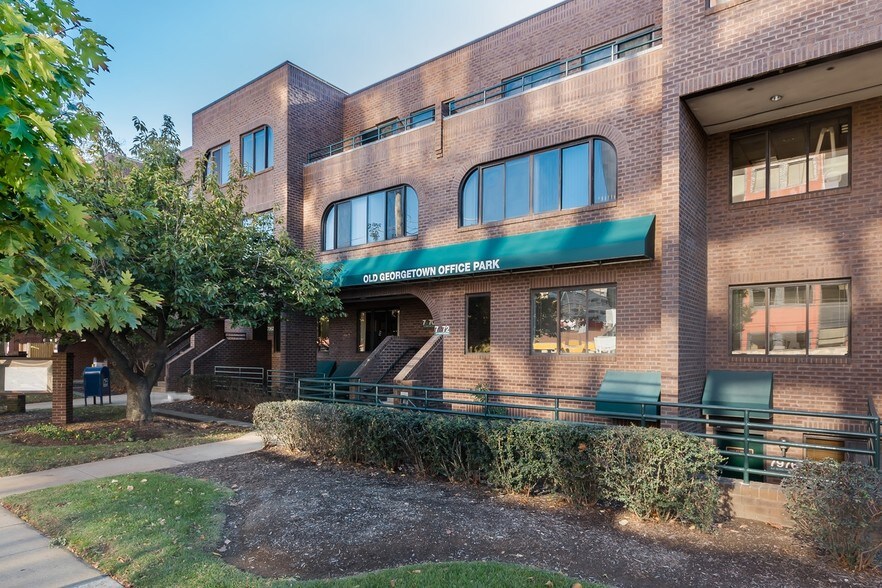 More Photos Of 7960-7990 Old Georgetown Rd, Bethesda Medical For Sale