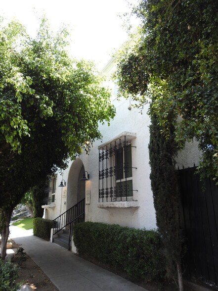 More Photos Of 1439 N Curson Ave, Los Angeles Apartments For Sale